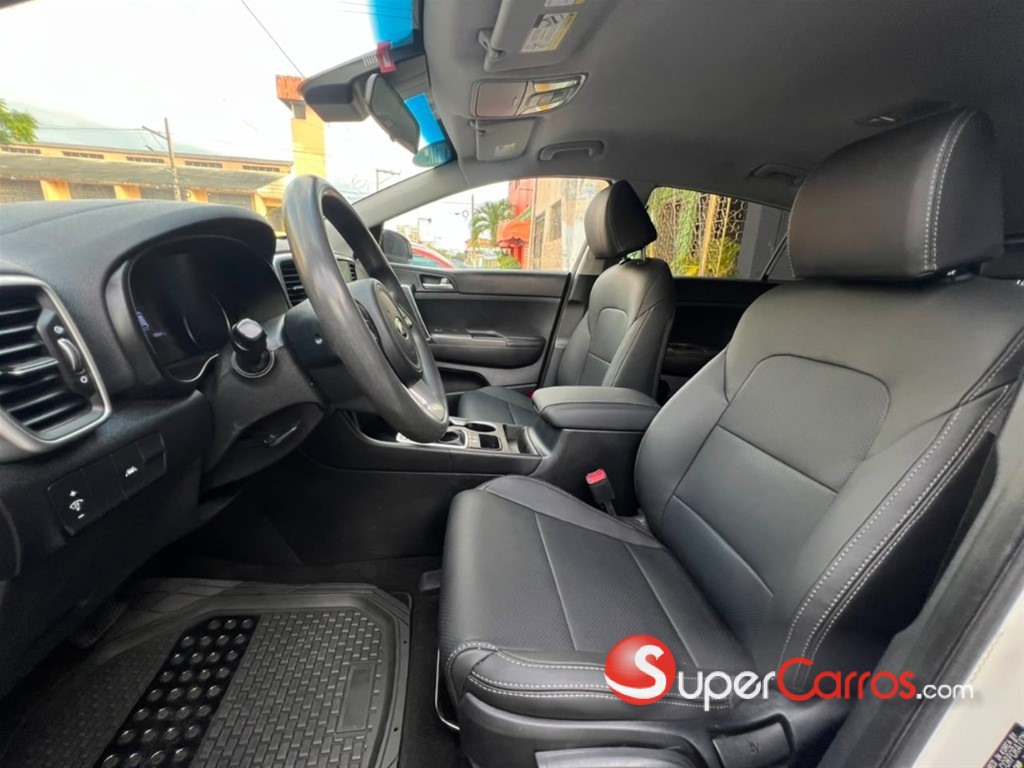 2022 Kia Sportage LX — foto 7 / 10