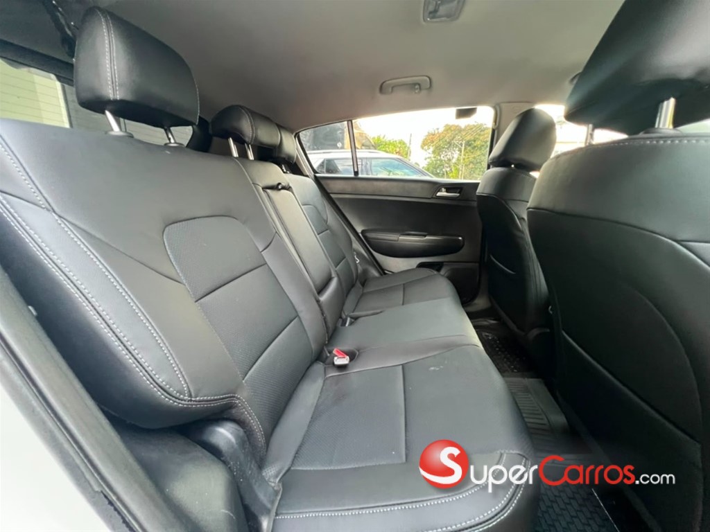 2022 Kia Sportage LX — foto 9 / 10