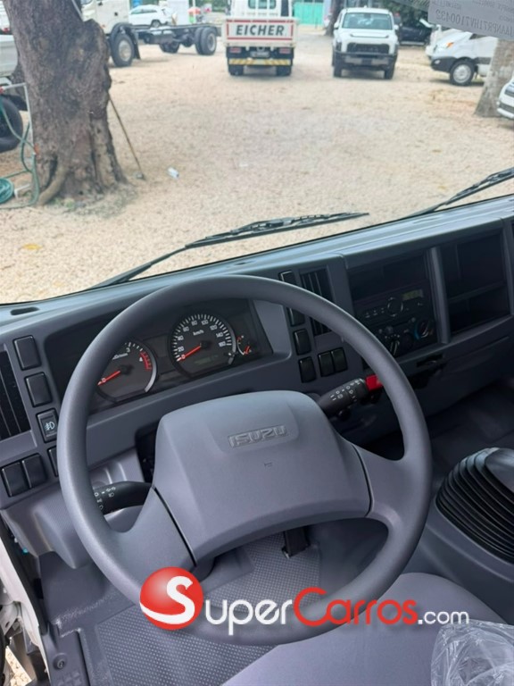 2027 Isuzu NPR 14 pies — foto 5 / 12