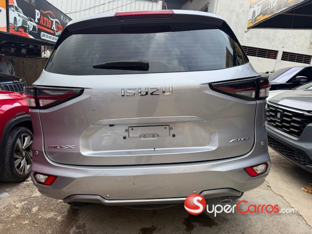 2024 Isuzu Mux — foto 12 / 12