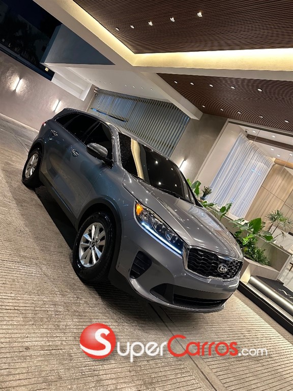2020 Kia Sorento LX — foto 3 / 7