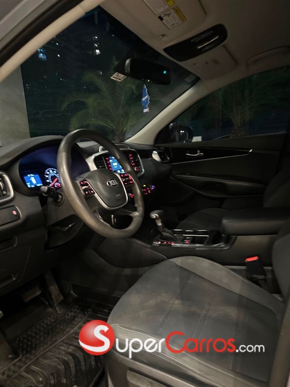 2020 Kia Sorento LX — foto 4 / 7