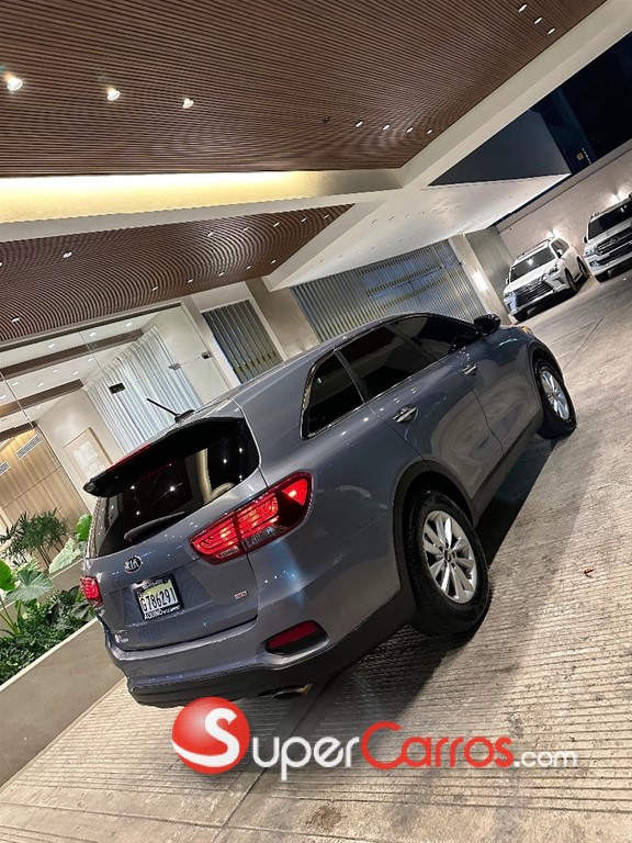 2020 Kia Sorento LX — foto 6 / 7