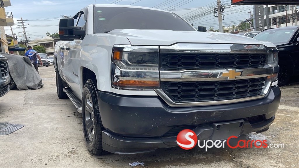 2017 Chevrolet Silverado — foto 5 / 12