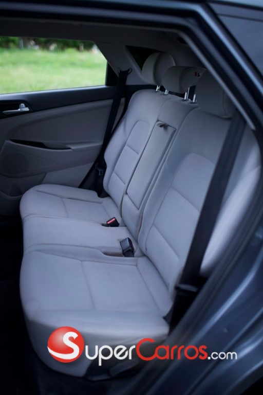 2019 Hyundai Tucson SE — foto 8 / 10