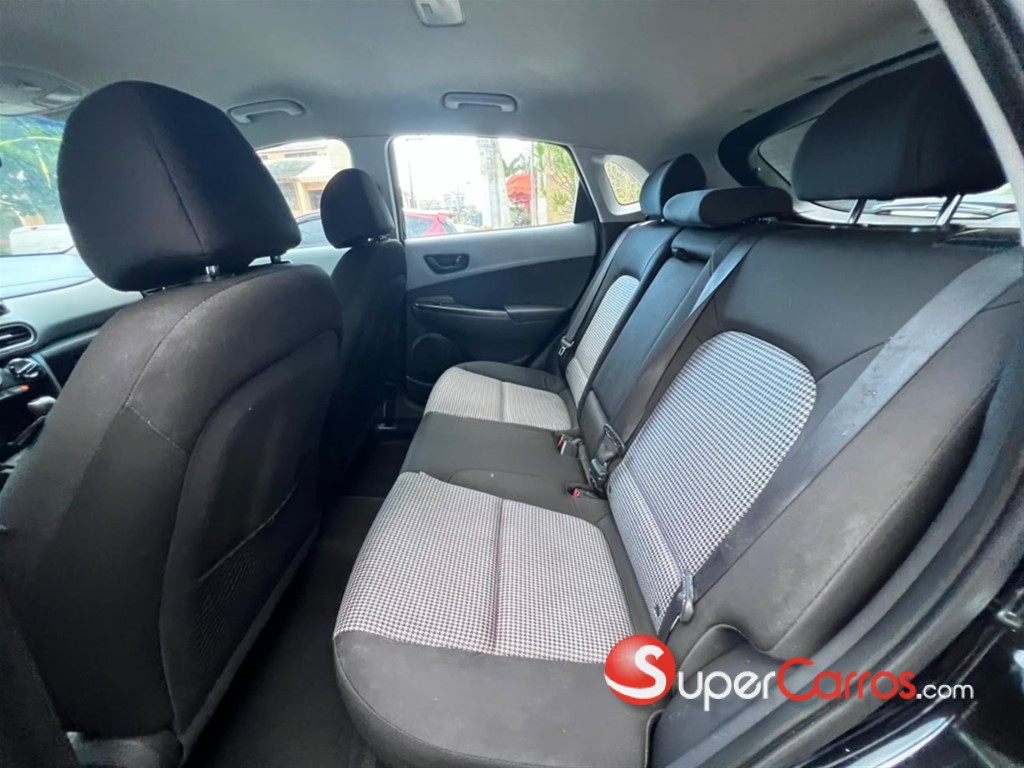 2020 Hyundai KONA — foto 8 / 10