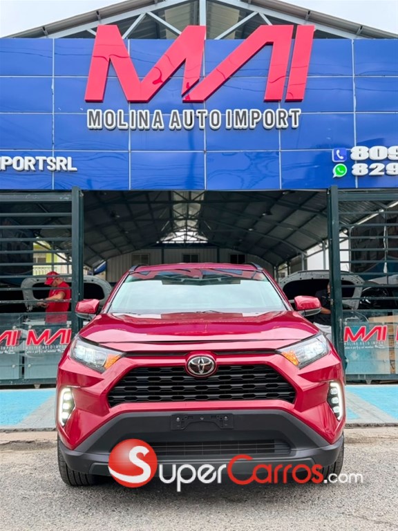 2020 Toyota RAV4 LE — foto 11 / 12