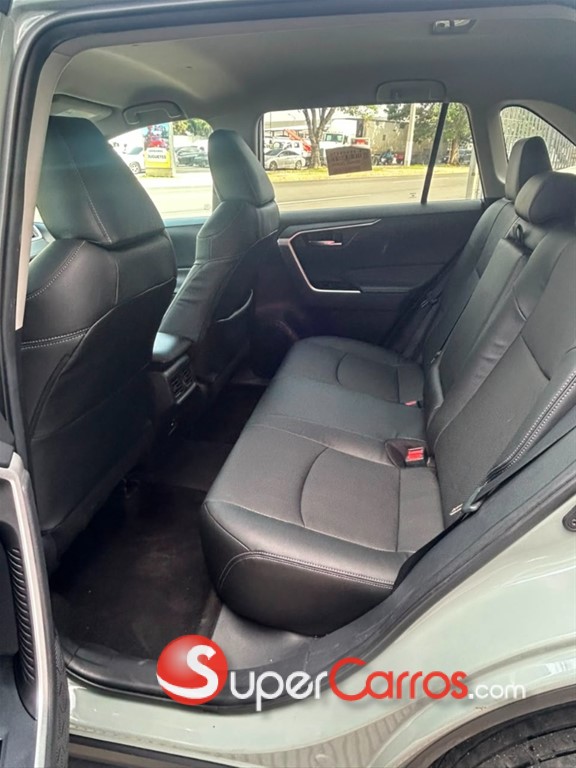 2021 Toyota RAV4 XLE — foto 4 / 10