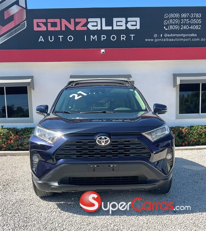 2021 Toyota RAV4 XLE Premium — foto 2 / 9