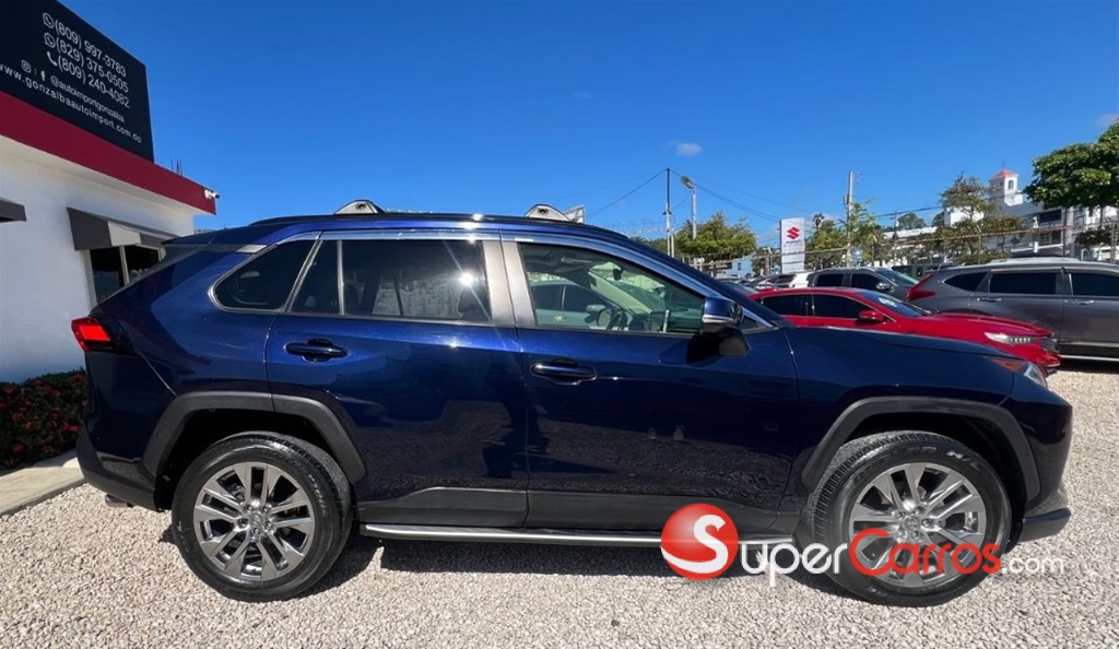 2021 Toyota RAV4 XLE Premium — foto 3 / 9