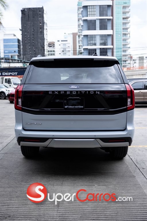 2026 Ford Expedition Platinum — foto 7 / 11