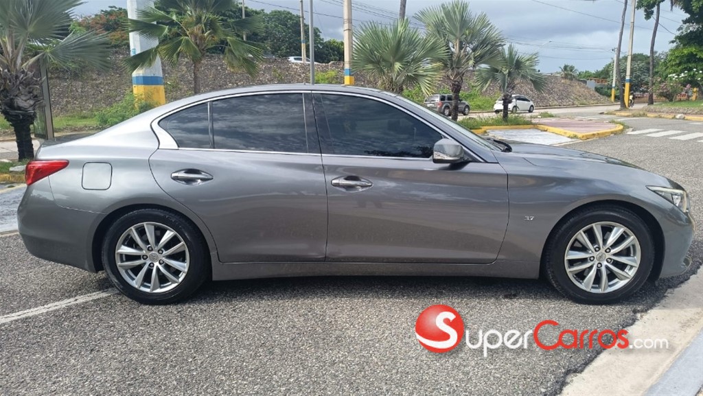 2016 Infiniti Q-50 — foto 4 / 10