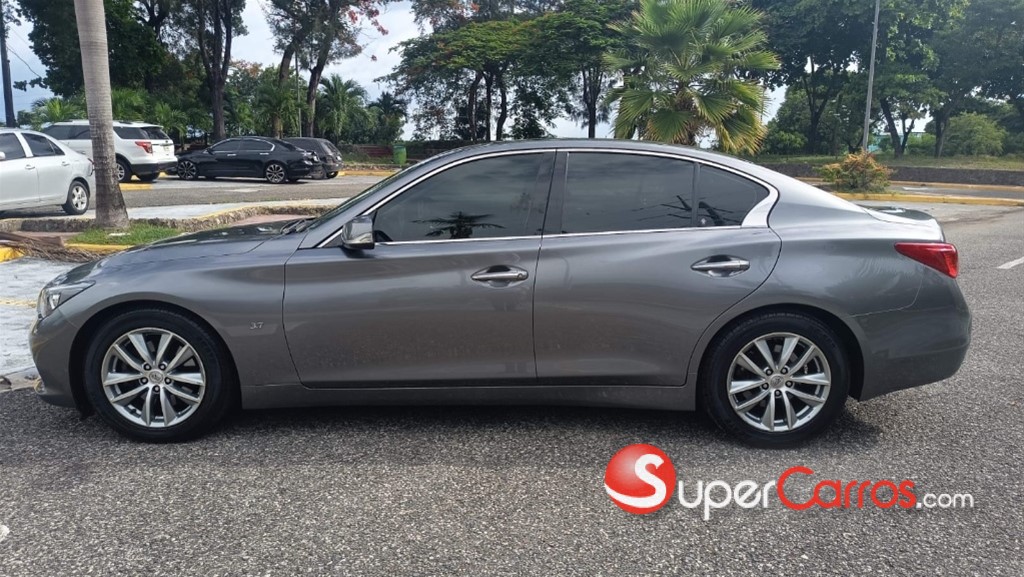 2016 Infiniti Q-50 — foto 5 / 10