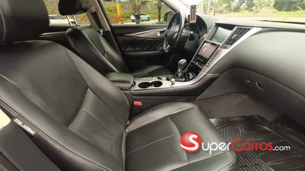 2016 Infiniti Q-50 — foto 8 / 10