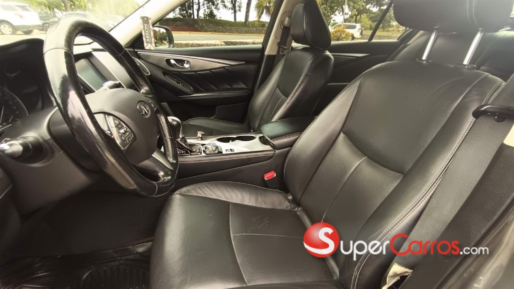 2016 Infiniti Q-50 — foto 9 / 10