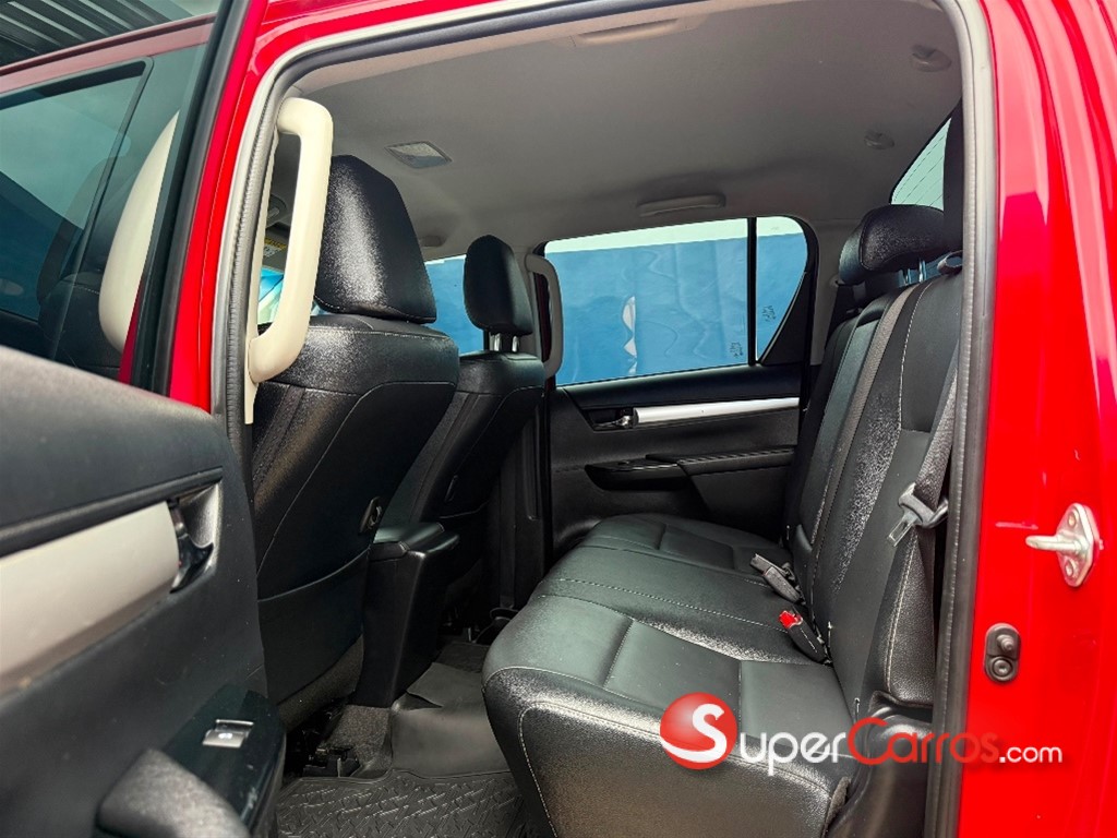 2023 Toyota Hilux Limited — foto 9 / 10