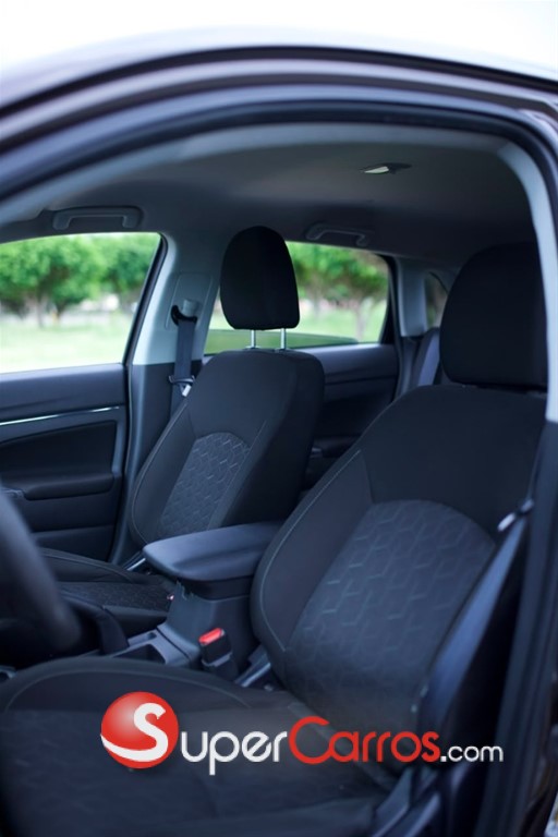 2020 Mitsubishi Motors Outlander — foto 2 / 9