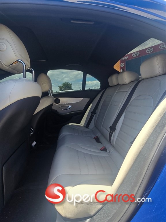 2019 Mercedes-Benz Clase C 300 — foto 7 / 10