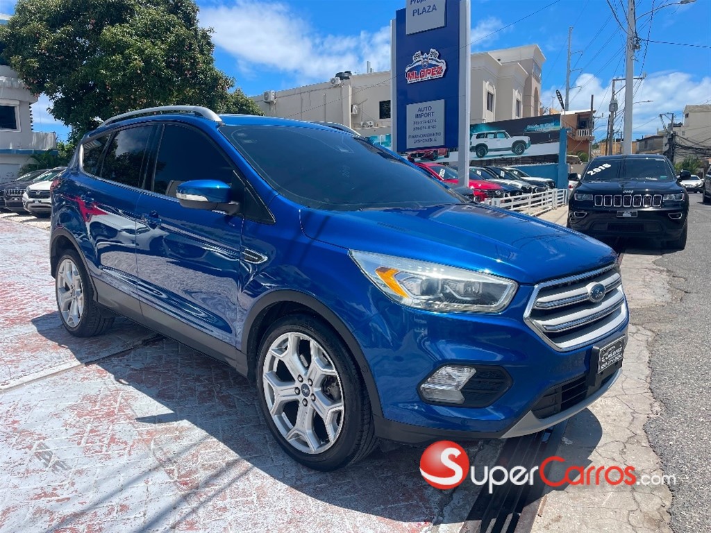 2019 Ford Escape Titanium Ecoboost — foto 2 / 12