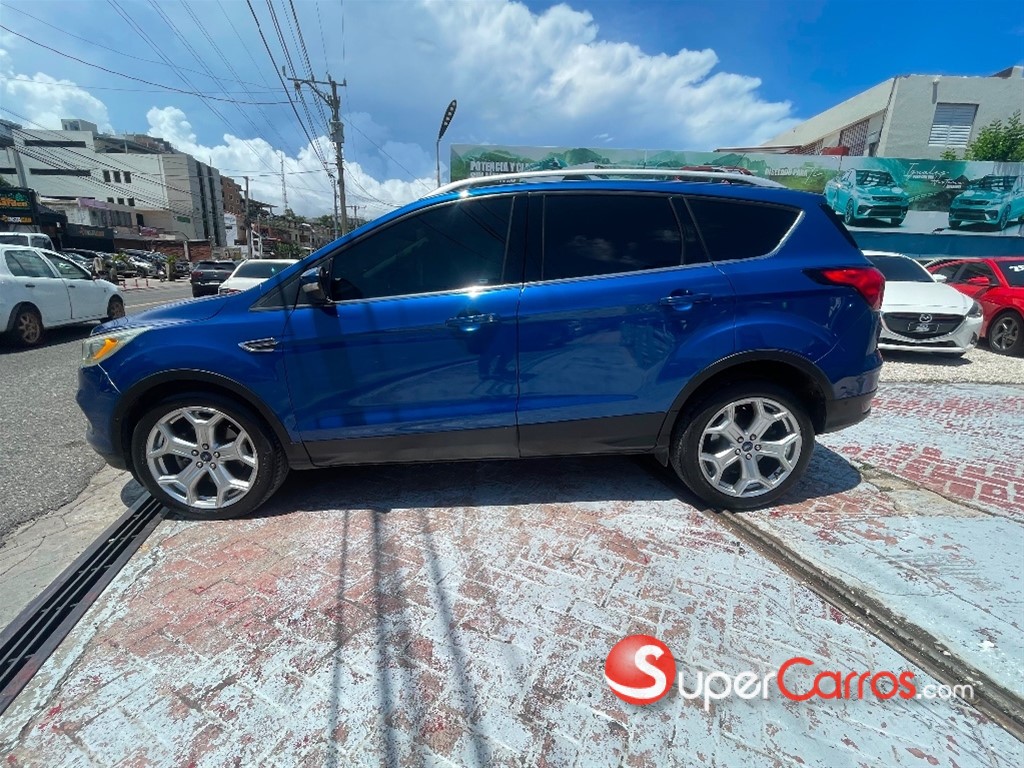 2019 Ford Escape Titanium Ecoboost — foto 8 / 12
