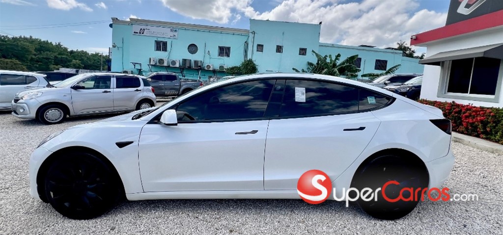 2022 Tesla Model 3 Long Range — foto 6 / 12