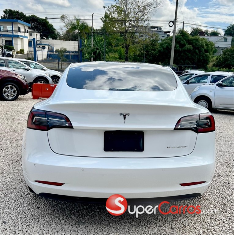 2022 Tesla Model 3 Long Range — foto 8 / 12