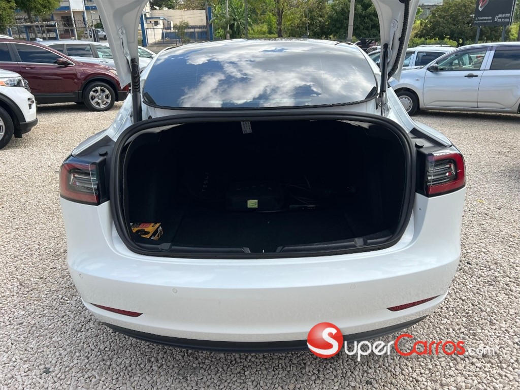 2022 Tesla Model 3 Long Range — foto 9 / 12