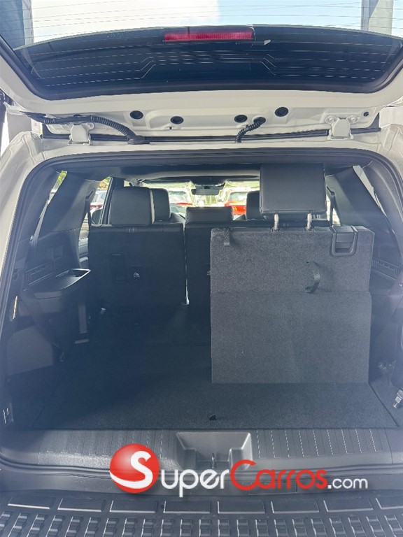 2026 Toyota 4 Runner Limited — foto 8 / 11