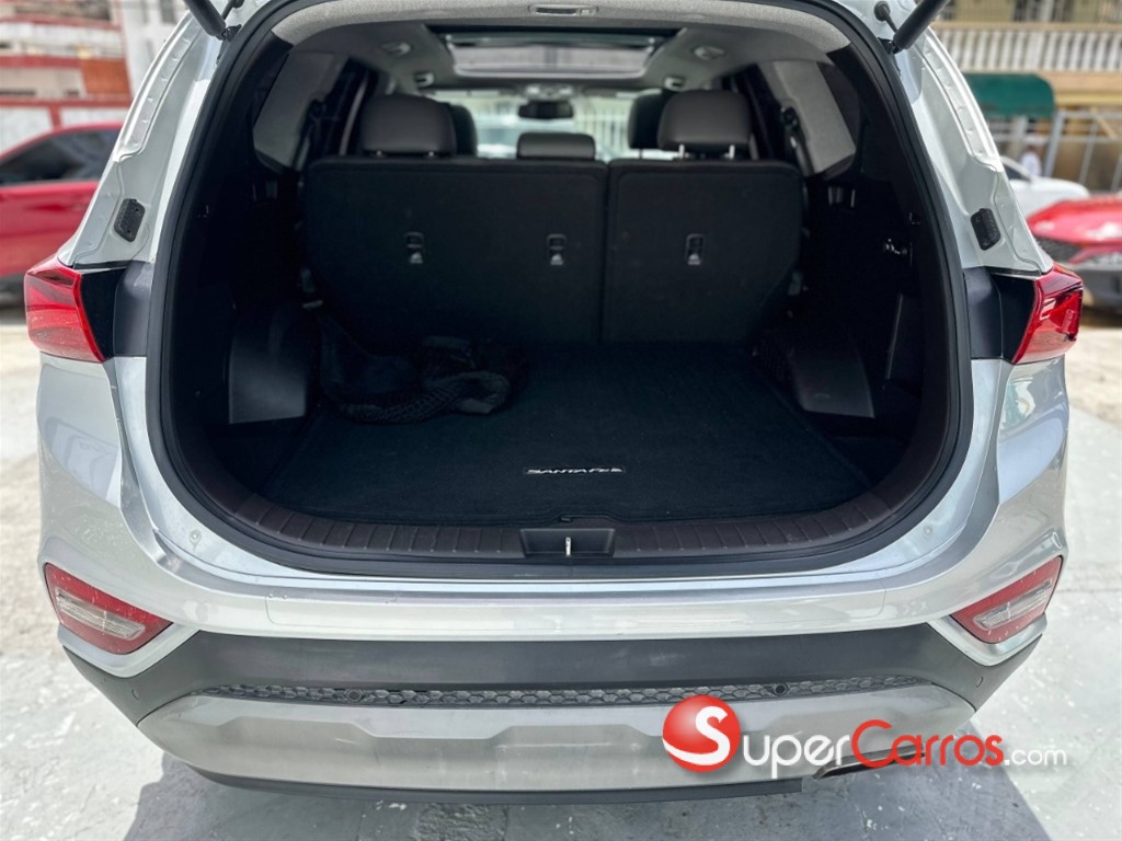2019 Hyundai Santa Fe Limited — foto 9 / 12