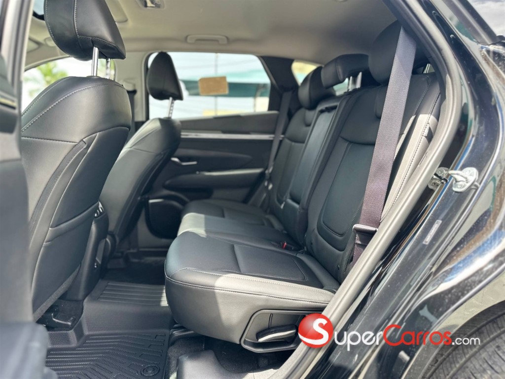 2024 Hyundai Tucson SEL Plus — foto 8 / 12