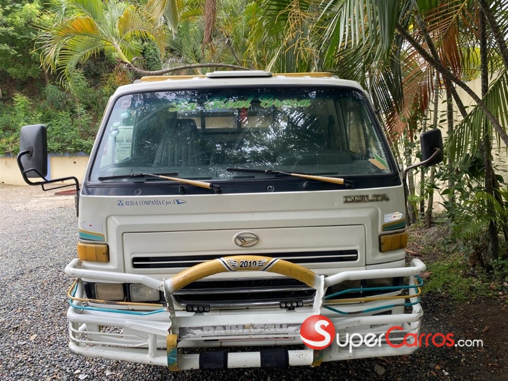 2010 Daihatsu Delta — foto 2 / 10