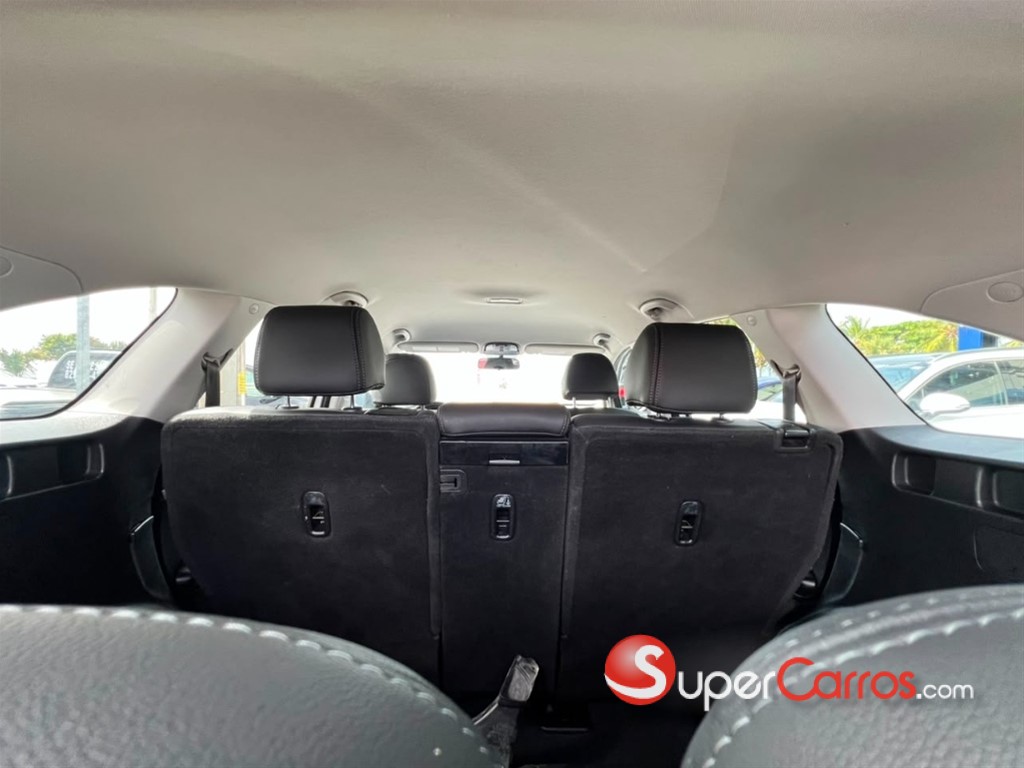 2020 Kia Sorento LX — foto 9 / 12