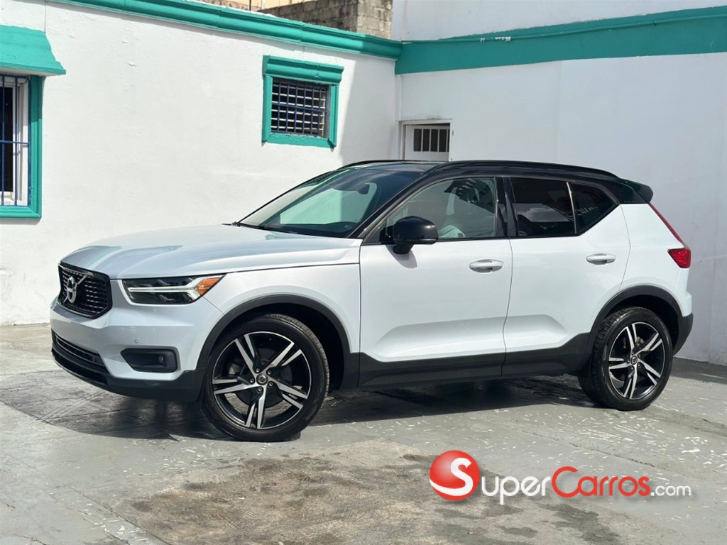 2020 Volvo XC40 T5 R-DESING — foto 3 / 12