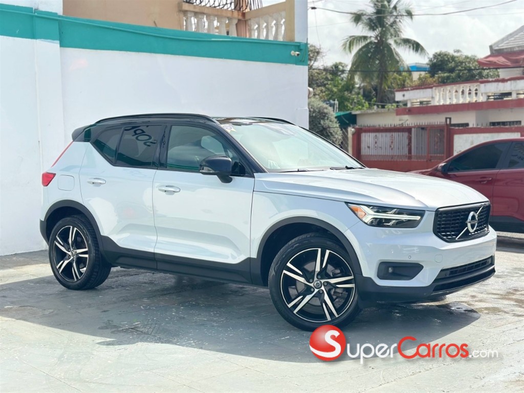 2020 Volvo XC40 T5 R-DESING — foto 4 / 12