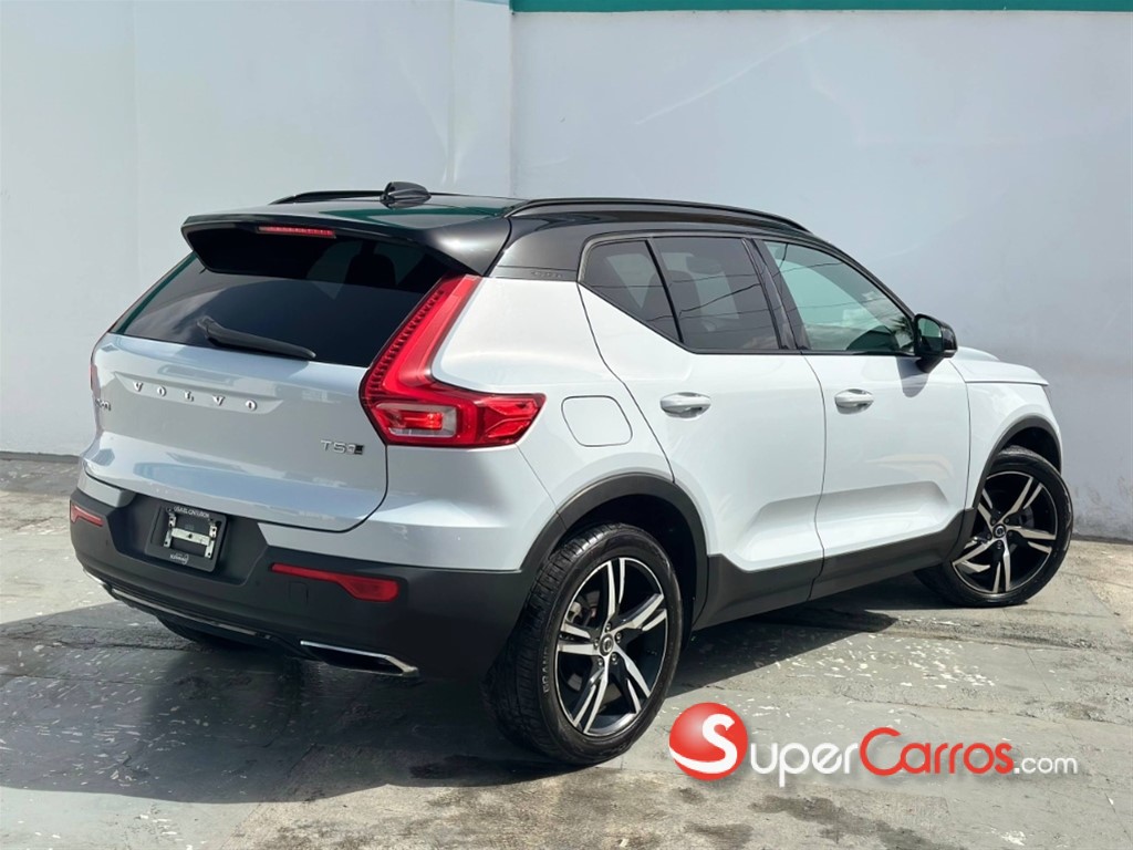 2020 Volvo XC40 T5 R-DESING — foto 7 / 12