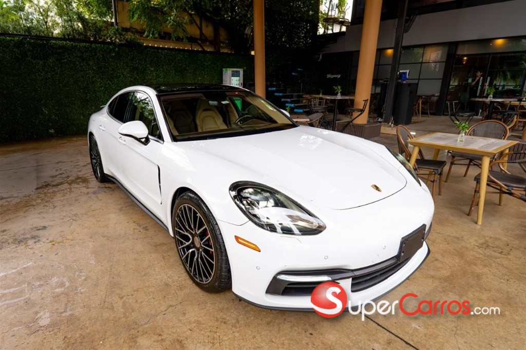 2020 Porsche Panamera