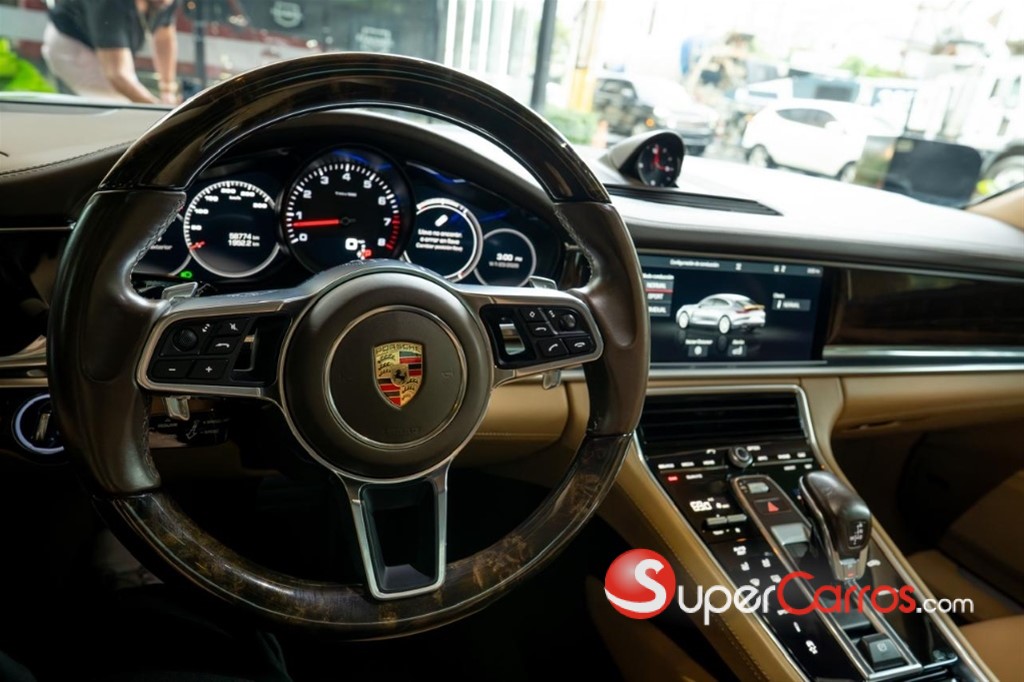 2020 Porsche Panamera — foto 8 / 12