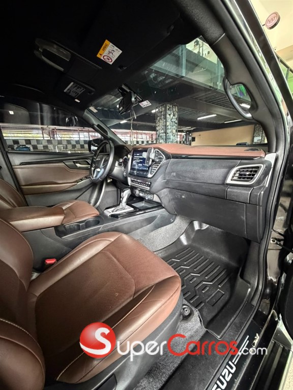 2024 Isuzu DMAX — foto 9 / 12