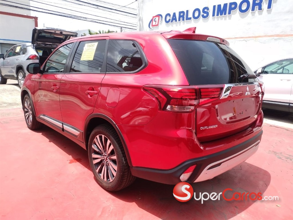 2020 Mitsubishi Motors Outlander SE — foto 4 / 10