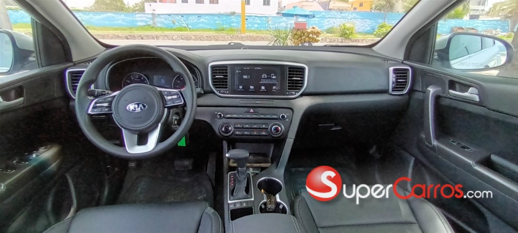 2020 Kia Sportage LX — foto 8 / 12
