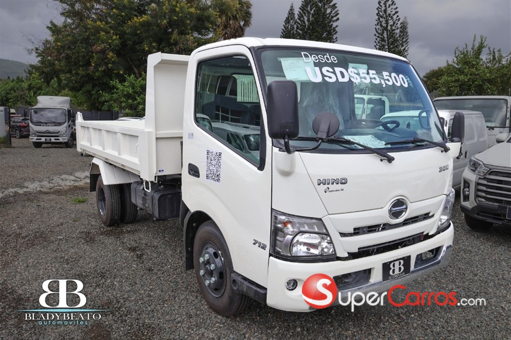 2026 Hino serie 300 XZU 710L — foto 4 / 11