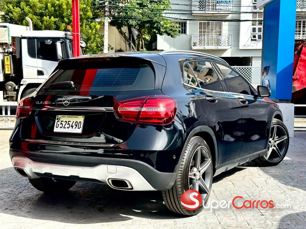 2020 Mercedes-Benz Clase GLA 200 — foto 2 / 7