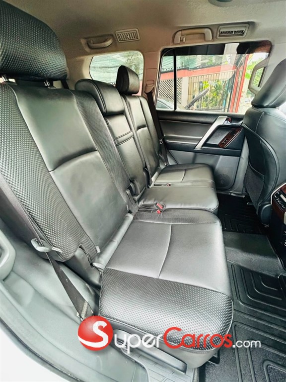 2010 Toyota Land Cruiser Prado VXL — foto 2 / 12