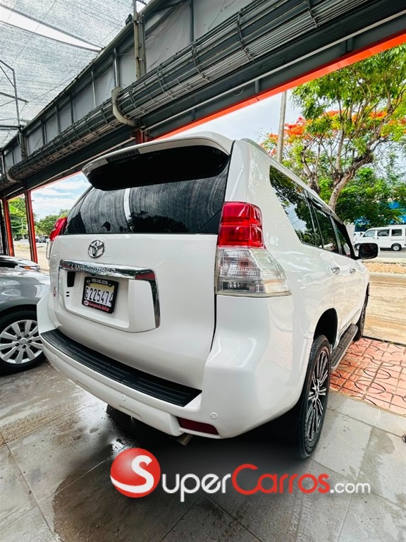 2010 Toyota Land Cruiser Prado VXL — foto 4 / 12