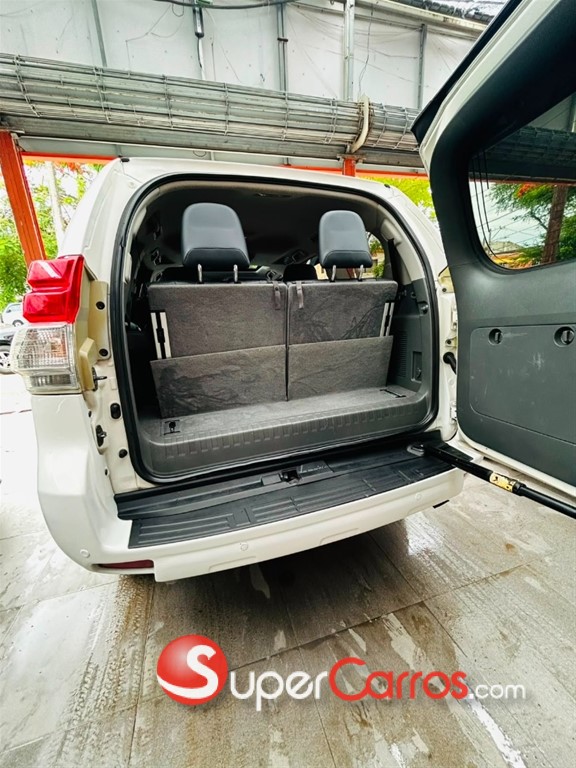 2010 Toyota Land Cruiser Prado VXL — foto 7 / 12