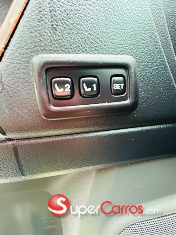 2010 Toyota Land Cruiser Prado VXL — foto 9 / 12