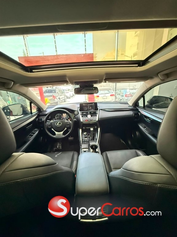 2020 Lexus NX 300 — foto 8 / 12