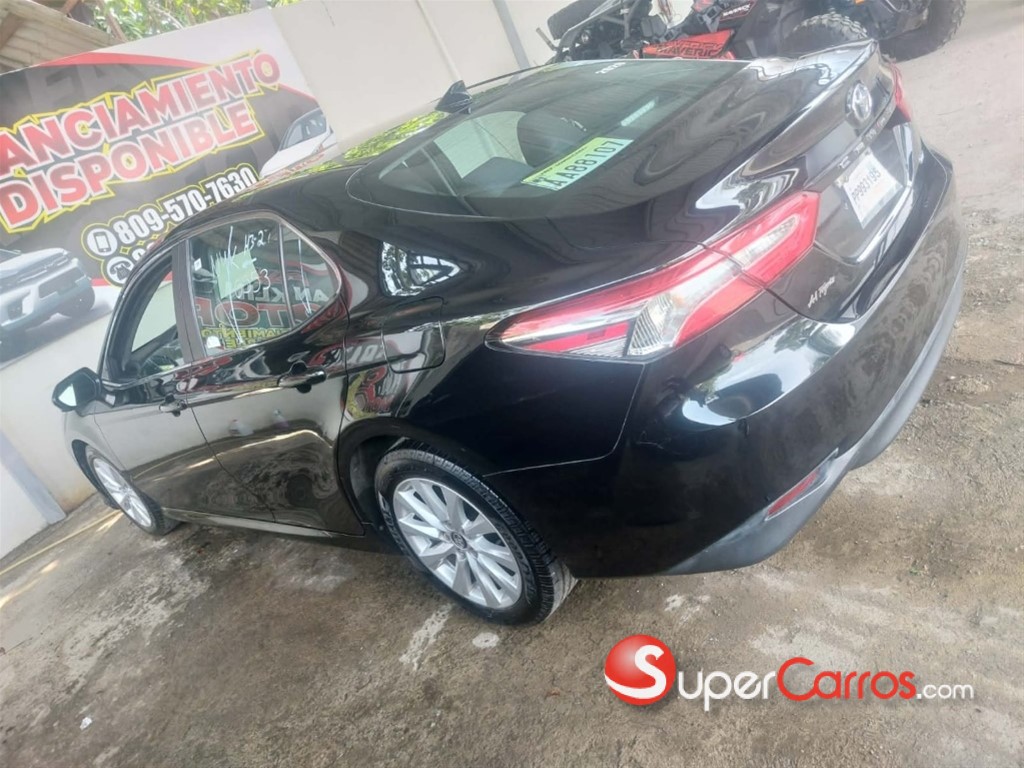 2020 Toyota Camry LE — foto 5 / 10