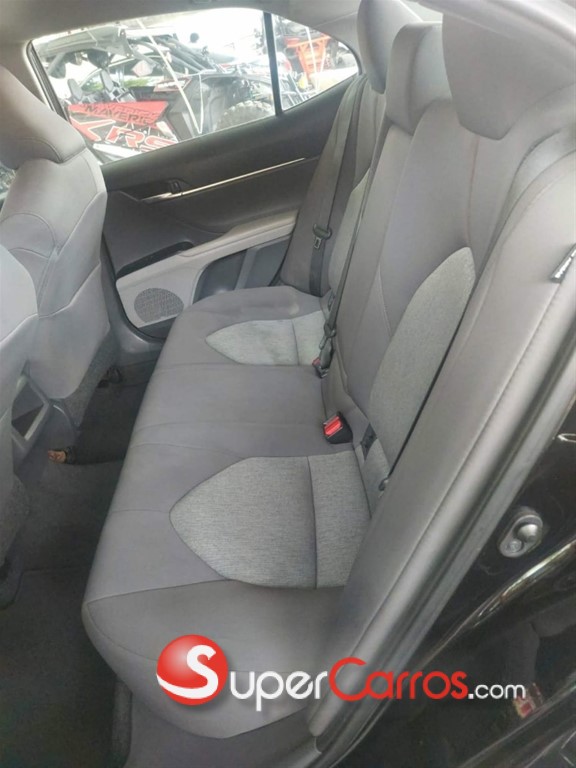 2020 Toyota Camry LE — foto 10 / 10