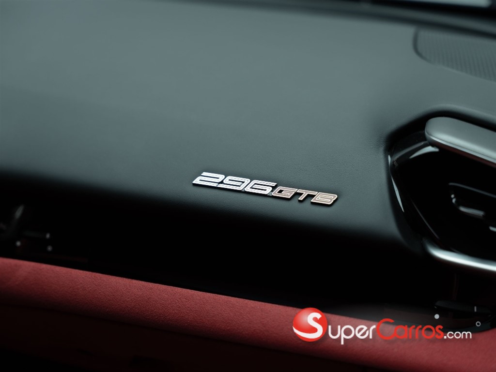 2024 Ferrari 296 GTB — foto 4 / 10